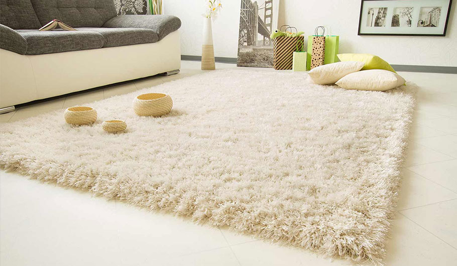 Zwart DTY-garen wordt gebruikt voor het weven en breien van stoffen